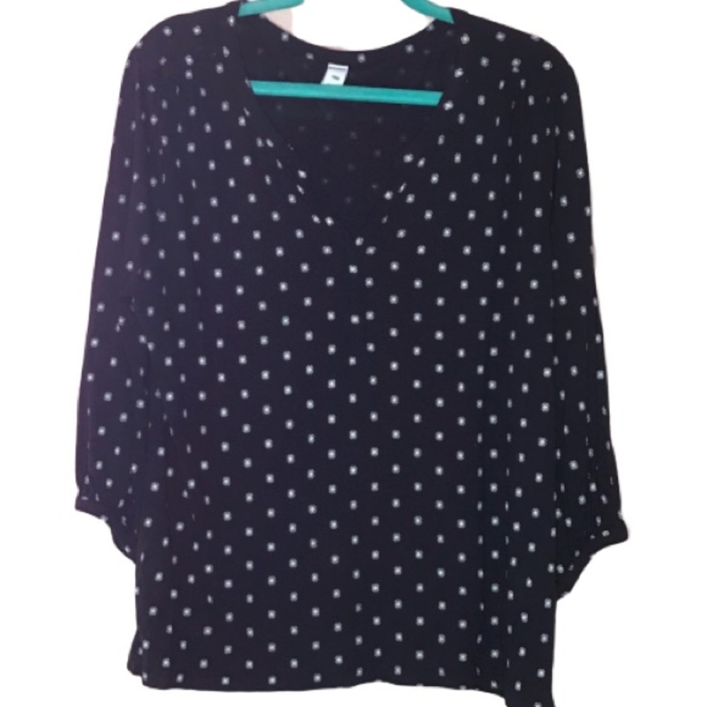 OLD NAVY. Women’s blouse quarter sleeve size L.
